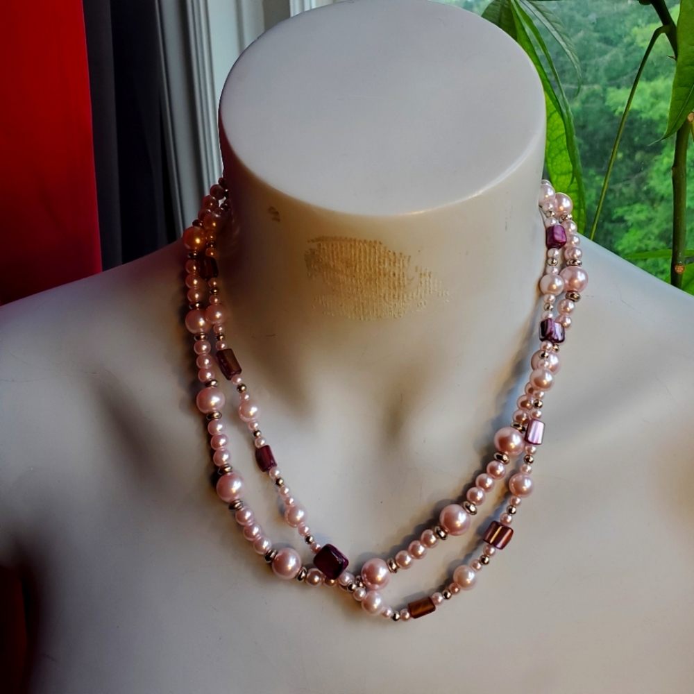 Vintage Pink Pearl & Mother Of Pearl Necklace